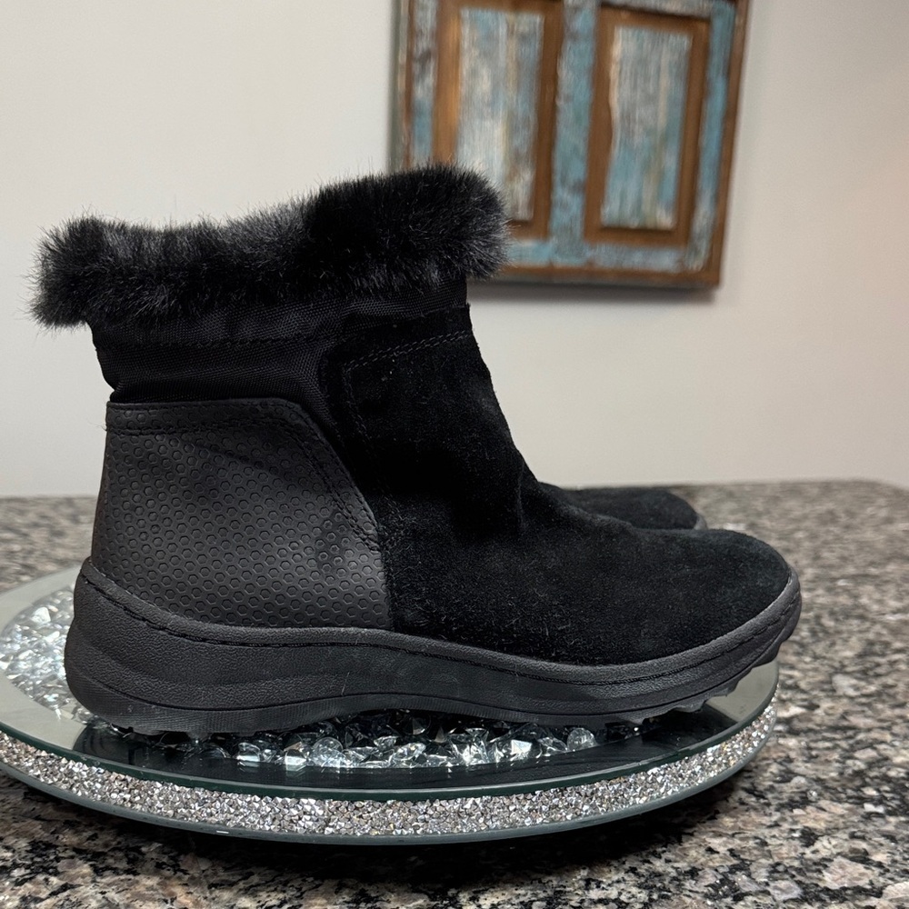 BareTraps Black Fur-Lined suede water resistant winter Boots NWT 8.5